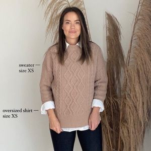 A&F OVERSIZED CABLE KNIT SWEATER